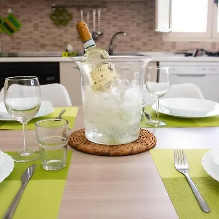 La Casa Al Mare Di Manu Holiday home Lendinuso