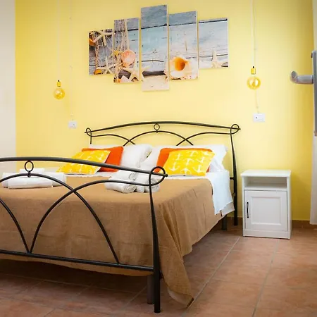 La Casa Al Mare Di Manu Holiday home Lendinuso