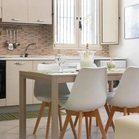 La Casa Al Mare Di Manu Holiday home *